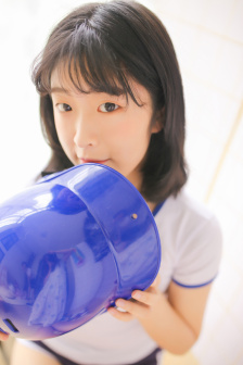 女教师hd中字版高清费看